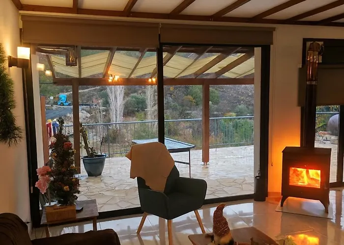 Kalidoniahouses Pera Pedi