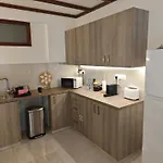 Kalidoniahouses * Pera Pedi