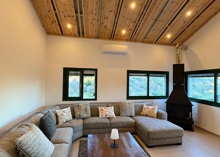 Kalidoniahouses Сasa de vacaciones Pera Pedi