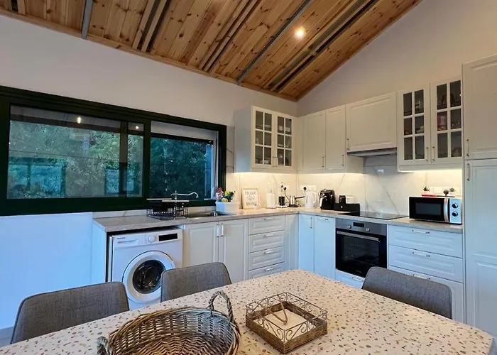 Kalidoniahouses Сasa de vacaciones Pera Pedi